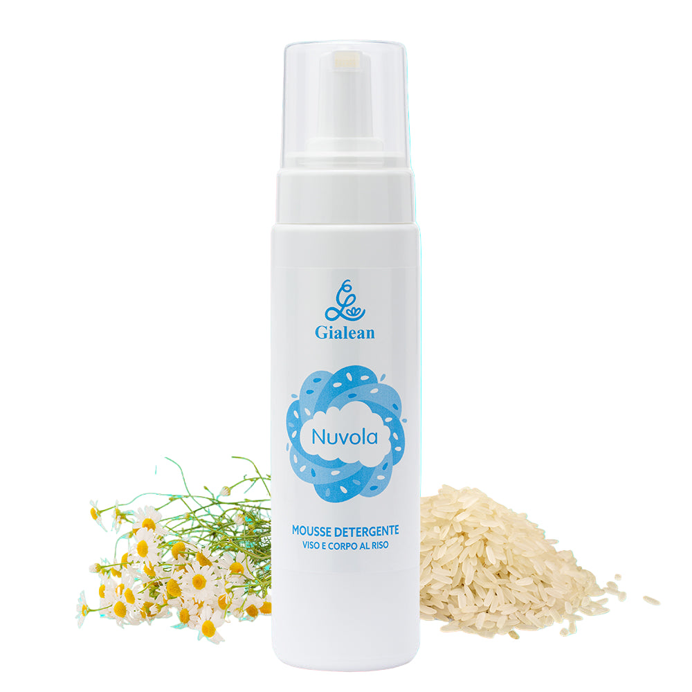 Mousse detergente naturale viso corpo al riso texture nuvola